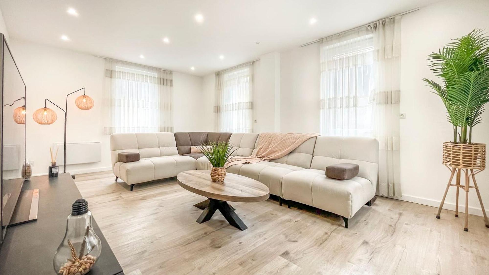 Homey Sakine- Proche Centre- Netflix- Wifi 클뤼스 외부 사진