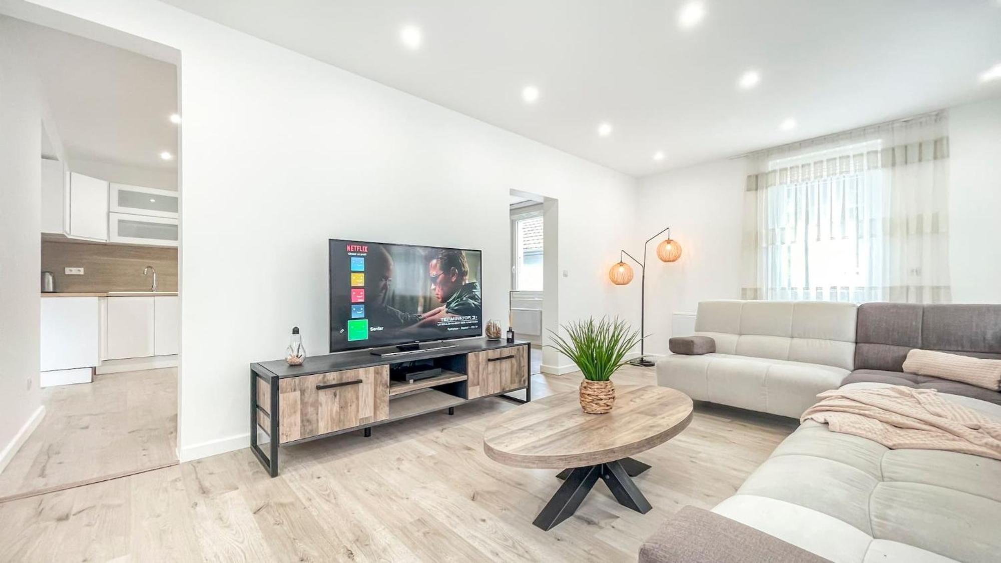 Homey Sakine- Proche Centre- Netflix- Wifi 클뤼스 외부 사진